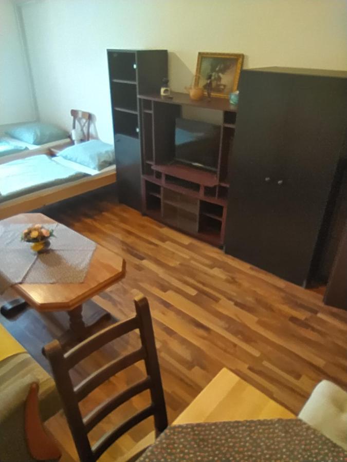 Апартаменты Turisticky Apartman ,Pro 3-4Os Френштат-под-Радгоштем Экстерьер фото